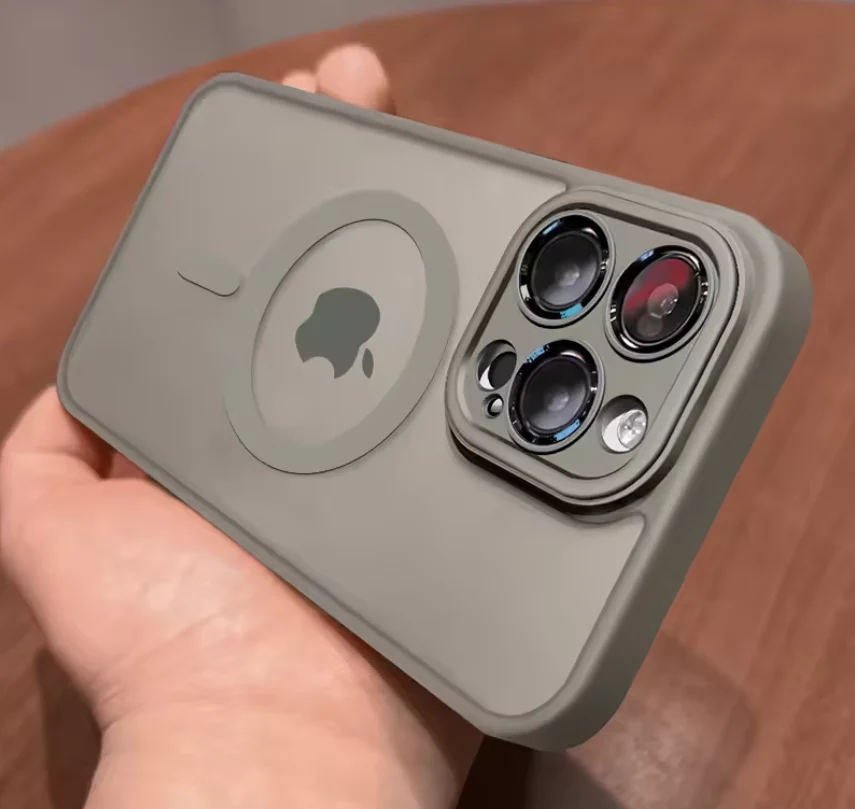 Magnetische Telefoonhoes met Lensbescherming – Matte Transparante Case met Schokabsorptie en Draadloos Opladen - Afbeelding 9